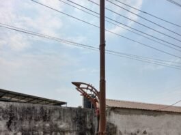 अघोषित बिजली कटौती से ग्रामीण परेशान