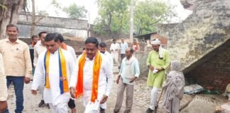 भाजपाइयों ने चुनाव प्रचार में झोकी ताकत