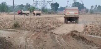 मिट्टी खनन माफियाओं के हौसले बुलंद अवैध खनन लगे वाहनों में नंबर प्लेट गायब