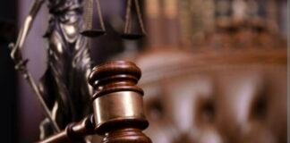 न्यायालय के आदेश पर दो मामलो में कुल एक दर्जन लोगों पर गम्भीर धाराओ में मुक़दमा दर्ज