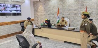 “न्याय की नई पहल: SP सत्यजीत गुप्ता ने संत कबीर नगर में तेज की जनसुनवाई, अपराध पर कसा शिकंजा”