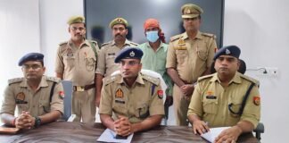 व्यापारी हत्याकांड का खुलासा: बेटे और मां गिरफ्तार, पुलिसकर्मियों पर गिरी गाज, 20 हजार का इनाम घोषित