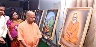 नाथ परंपरा का गौरव: सीएम योगी ने गोरखपुर में ‘नवनाथ एवं नाथ परंपरा’ चित्रकला प्रदर्शनी का किया उद्घाटन, 20 योगियों और संतों के तैलचित्रों का लिया जायजा।