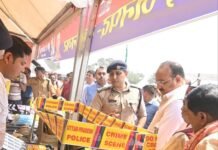 कुशीनगर में सेवा और सुशासन के 8 साल: त्रिदिवसीय प्रदर्शनी का शानदार आगाज।