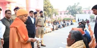 जनता के योगी जी: गौ सेवा से लेकर हर दुख तक साथ।