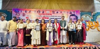 नारी शक्ति का अभिनंदन: साहस, सृजन और सशक्तिकरण की मिसाल – विश्व महिला दिवस 2025 गोरखपुर, शनिवार नसीराबाद के हैप्पी मैरिज हॉल में दोपहर 3 बजे विश्व महिला दिवस के मौके पर एक भव्य सम्मान समारोह आयोजित हुआ।