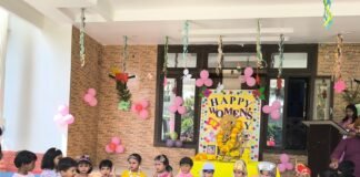 राज ग्लोबल एकेडमी में अंतर्राष्ट्रीय महिला दिवस पर बच्चों की शानदार प्रस्तुति और माताओं का सम्मान।