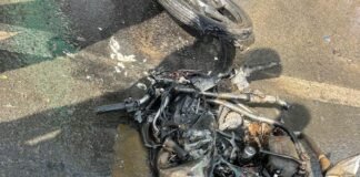 मगहर के पास भीषण सड़क हादसा, मोटरसाइकिल सवार की मौत, ट्रक चालक फरार।