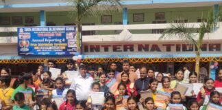 सूर्या में प्रतिभा का उत्सव: वार्षिक परीक्षा के रैंकर्स पर साइकिलों, घड़ियों और मेडल्स की बारिश, अभिभावकों और छात्रों के चेहरों पर छाई खुशी।