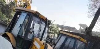 गोरखपुर में अवैध खनन पर करारा प्रहार: खनन इंस्पेक्टर अमित सिंह का एक्शन, जेसीबी जब्त, डम्पर पर चालान, चालक फरार।