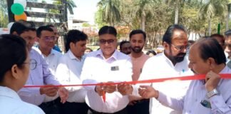 जागरूकता रैली के साथ जिलाधिकारी ने दिलाई बुखार मुक्त जनपद की शपथ, स्वास्थ्य के प्रति लिया संकल्प।