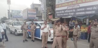 अनधिकृत ई-रिक्शा पर सख्ती: गोरखपुर में यातायात पुलिस और परिवहन विभाग की संयुक्त कार्रवाई।