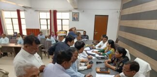 न्याय की पहल: तहसील समाधान दिवस में फरियादियों की सुनी गई पुकार समाधान दिवस ने फरियादियों को राहत पहुंचाने का कार्य किया, जहां उनकी समस्याओं को सुनकर त्वरित और प्रभावी कदम उठाए गए।