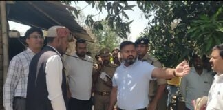 डीएम ने बेलहर कला में जमीन के बदले जमीन देने का दिया निर्देश, तहसीलदार को प्रस्ताव तैयार करने का आदेश।