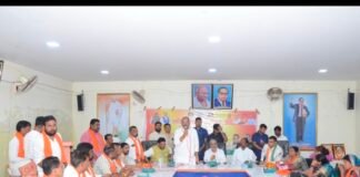 उद्यान मंत्री और प्रदेश अध्यक्ष ने कार्यकर्ताओं को दिखाया आत्मनिर्भर भारत का रास्ता।