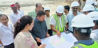 नये डीएम ने लिया विकास कार्यों का जायजा, बुद्ध प्रतिमा को नमन