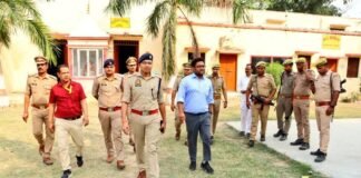 NEET 2025 के लिए गोण्डा में कड़ी सुरक्षा, एसपी ने किया केंद्रों का निरीक्षण