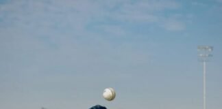 पिकौरा का अभय यूथ आईपीएल में चमका, बंगलौर बैरियर ने 12 लाख में खरीदा।