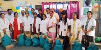 डीएम की पहल: दीनशाहगौरा स्वास्थ्य केंद्र को मिले आधुनिक उपकरण