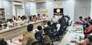 बाल कल्याण समिति की त्रैमासिक समीक्षा बैठक संपन्न।