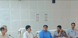 ओवरलोडिंग और निजी वाहनों के दुरुपयोग पर सख्ती: मंडलायुक्त के निर्देश।