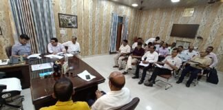 चकबंदी में लापरवाही पर सख्ती, समयबद्ध कार्य का निर्देश: सीआरओ