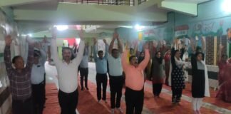 सूर्या सीनियर सेकेंडरी स्कूल में अंतरराष्ट्रीय योग दिवस 2025 का भव्य आयोजन।