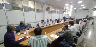 जिला विकास अधिकारी ने बैंकर्स को लगाई फटकार, ऋण स्वीकृति में तेजी लाने के निर्देश।