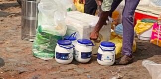 संतकबीरनगर में दही में मिलावट का खुलासा, स्वास्थ्य पर खतरा।