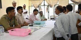 बस्ती में मंडलायुक्त व डीआईजी ने हरैया तहसील में समाधान दिवस पर जनता की सुनी समस्याएं।