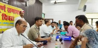 तहसील ज्ञानपुर में डीएम शैलेष कुमार और एसपी अभिमन्यु मांगलिक ने फरियादियों की शिकायतों का किया त्वरित निस्तारण, उन्नत कृषि को बढ़ावा