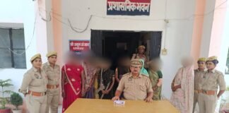 झपट्टा गैंग चढ़ा पुलिस के हत्थे, गहने बरामद