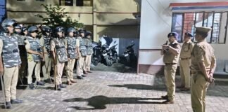 एसपी संदीप कुमार मीना ने थाना बखिरा में मोहर्रम व सावन/काँवड़ के लिए पुलिस को किया ब्रीफ