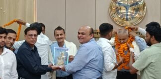 गोरखपुर में दो अपर आयुक्तों की सेवानिवृत्ति पर भावनात्मक विदाई