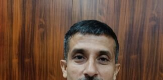 गोरखपुर में अपर आयुक्त अजय कुमार राय ने संभाला पदभार।