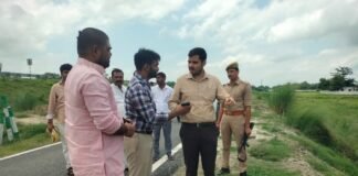 सीडीओ शाश्वत त्रिपुरारी ने अंत्येष्टि स्थल और वाटर रिचार्ज पोखरे के विकास को तेज, 3 माह में पूर्ण करने का आदेश।