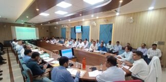 मण्डलायुक्त की अध्यक्षता में सीएम डैशबोर्ड बैठक