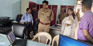 डीएम ने आर.ओ./ए.आर.ओ. परीक्षा-2023 के लिए केंद्रों का किया निरीक्षण।