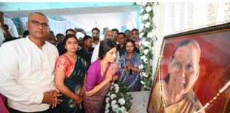 सपा सांसद डिंपल यादव गोरखपुर पहुंची, शोक जताया और बीजेपी पर साधा निशाना.