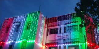 रायबरेली में तिरंगे की रोशनी से जगमगाया जनपद, स्वतंत्रता दिवस की तैयारियां पूरी।