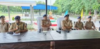 एडीजी मुथा अशोक जैन ने संतकबीरनगर में रिक्रूट आरक्षियों से किया संवाद, प्रशिक्षण सुविधाओं का लिया जायजा