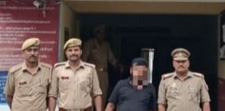 कुशीनगर में विदेश भेजने के नाम पर ठगी: फर्जी दस्तावेज बनाने वाला वाजिद अली गिरफ्तार।