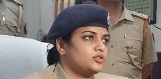 कासगंज SP का सख्त एक्शन: SPG टीम भंग, 8 पुलिसकर्मी लाइन हाजिर।