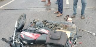 मनौरी ओवर ब्रिज पर भीषण सड़क हादसे में अध्यापक जितेंद्र यादव की दर्दनाक मौत।