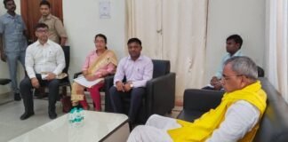 मंत्री राजभर की सख्त हिदायत, योजनाओं का लाभ समय पर पहुंचे