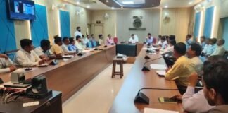 बारिश में जलजमाव रोकने के लिए मंडलायुक्त का सख्त निर्देश।