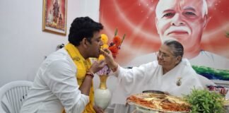 रवि किशन ने ब्रह्मकुमारी बहनों संग बांधा रक्षाबंधन का बंधन।