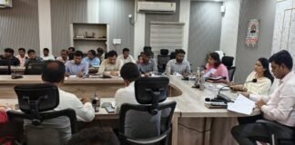 स्वतंत्रता दिवस की तैयारियों को लेकर रायबरेली में डीएम की अध्यक्षता में बैठक।