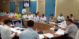 मंडलायुक्त अनिल ढींगरा की सख्ती: यातायात सुधार और निर्माण कार्यों में तेजी के निर्देश।