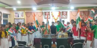सूर्या इंटरनेशनल स्कूल की तिरंगा यात्रा, छात्रों ने बिखेरा देशभक्ति का रंग।